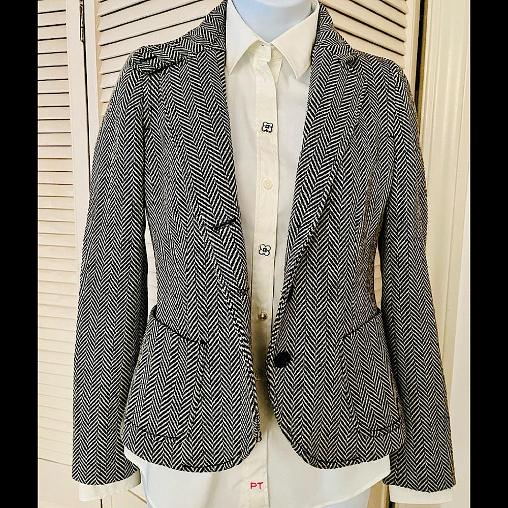 JCrew wool blazer fully lined herringbone black/white w/ 3 button close 2pockets